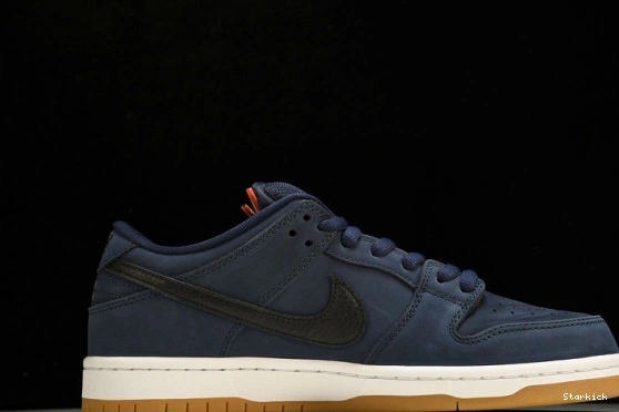 Dunk Low Black Gum SB Nike CW7463-401 Navy  0107